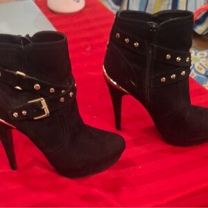 “Guess” Elegant Black Ankle Boots with Gold Accents